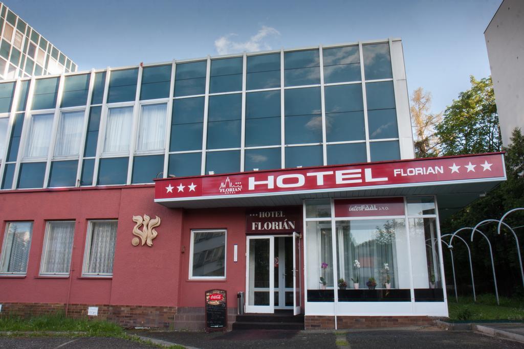 Hotel & Hostel Florian プラハ エクステリア 写真