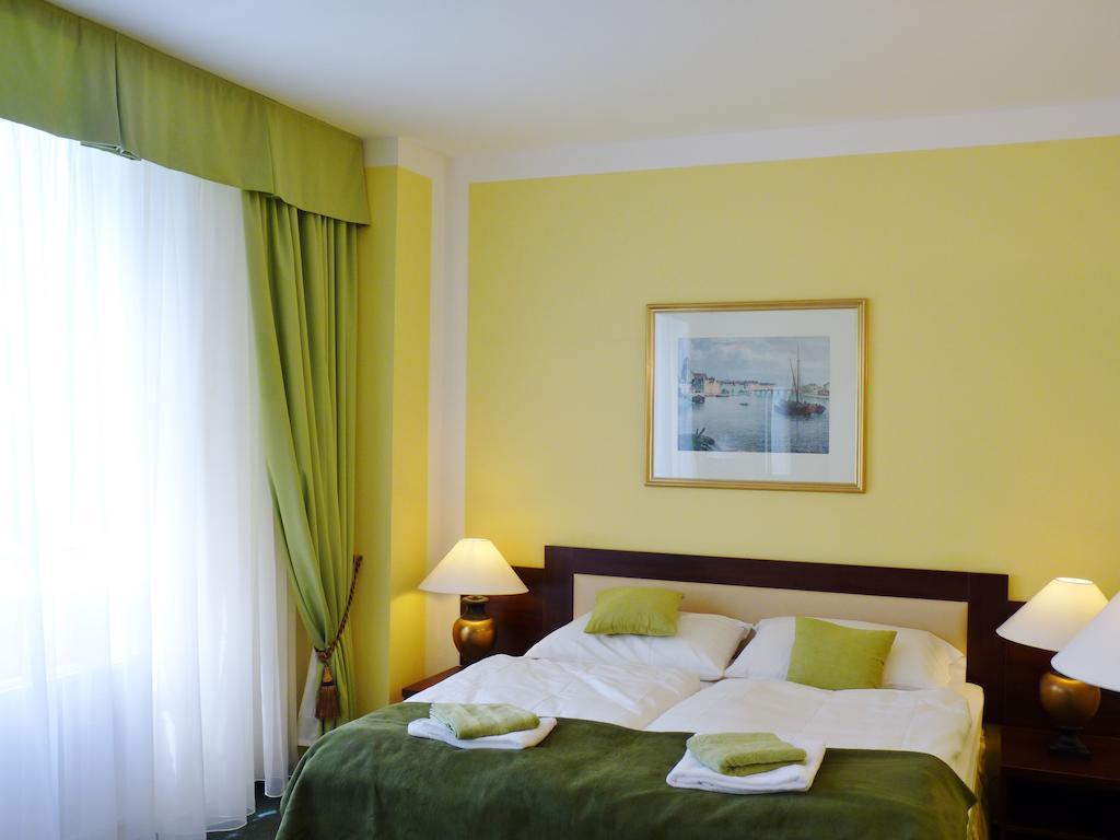 Hotel & Hostel Florian プラハ 部屋 写真